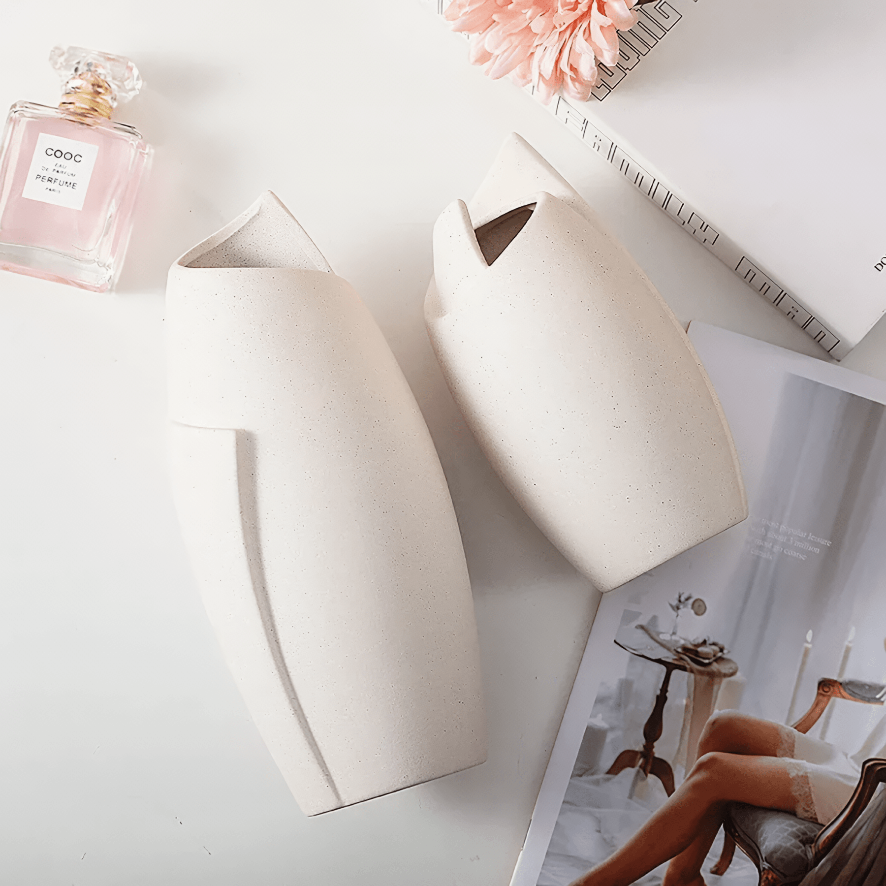 Aeris Minimalist Vase | Elevates Blooms with Quiet Grace