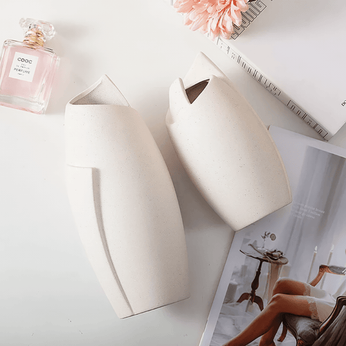 Aeris Minimalist Vase | Elevates Blooms with Quiet Grace
